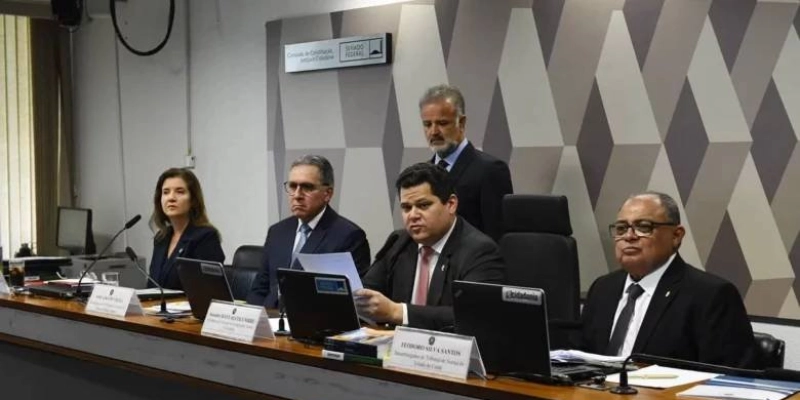 CCJ do Senado aprova projeto de castração química para reincidentes em crimes s3xuais