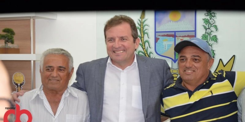 Vereador Denis e Dário Formiga formalizam apoio ao prefeito Fábio Tyrone; Imagem 