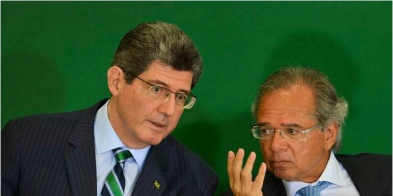 Após declarações de Bolsonaro, Joaquim Levy envia carta de demissão a Paulo Guedes