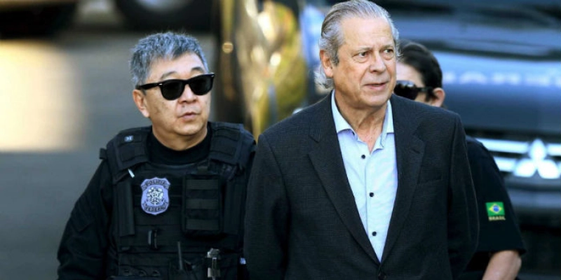 Toffoli manda tirar tornozeleira eletrônica de José Dirceu