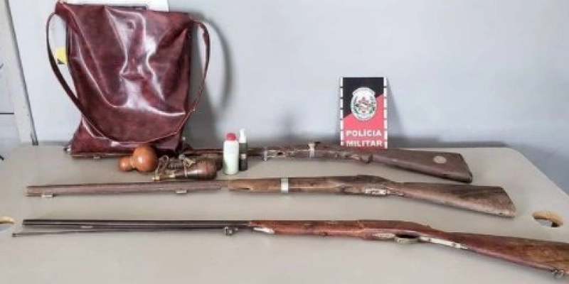 Caçador é flagrado com armas de fogo e apetrechos de caça e caso vai parar na delegacia 