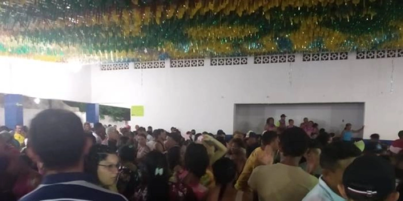 Foliões participam do Sorri Folia 2020 no tradicional Clube Popular Enéas Preto