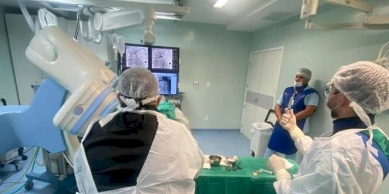 Cateterismo pediátrico: Procedimento inédito realizado no Metropolitano salva vida de bebê de 11 meses