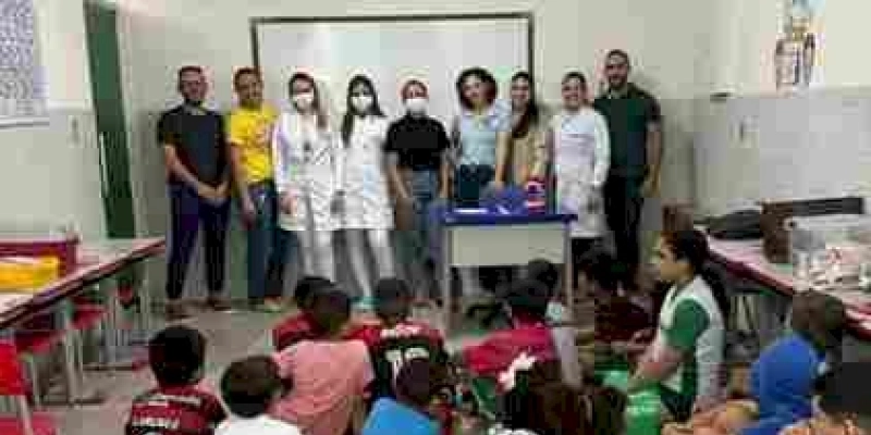 Profissionais de Saúde vão até às escolas e realizam diversidade de ações, em Marizópolis