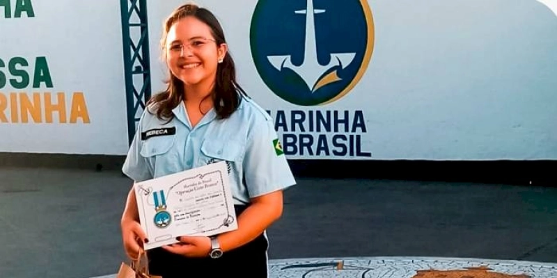 Aluna da Escola Municipal Chico Xavier vence concurso nacional de redação da Marinha do Brasil