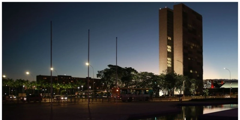 Câmara aprova projeto com público prioritário para teste de covid-19