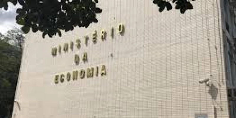 MEC autoriza ensino a distância em cursos presenciais