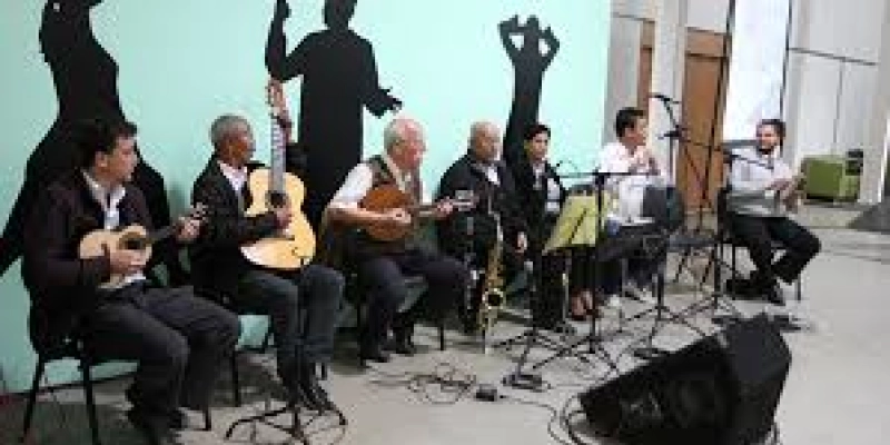 Grupo Em Canto e Choro se apresenta neste sábado na Praça Rio Branco