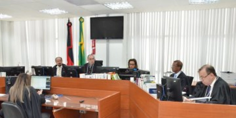 Escrivão de Cartório condenado por falsificação de documento público tem prisão mantida