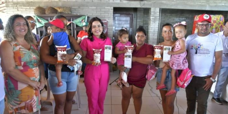 Secretária Pollyanna entrega ampliação do PAA-Leite