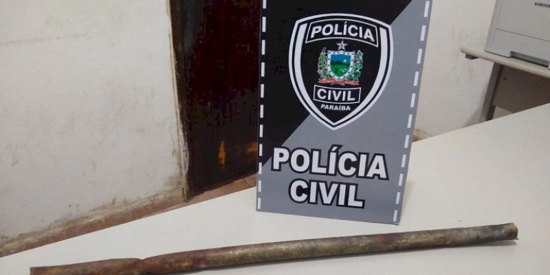 Homem é preso por atacar a família e ameaçar a irmã quando a mesma foi à delegacia prestar queixa