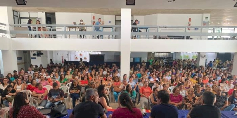 Em Campina, Servidores do Magistério suspendem indicativo de greve e decidem aguardar proposta da prefeitura para o reajuste do piso