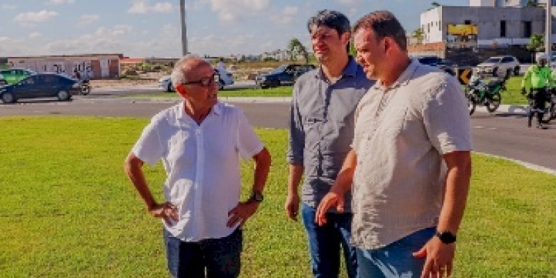 Prefeito dedica dia inteiro de ações voltadas ao meio ambiente, com entrega de equipamentos, plantio de mudas e inspeção de obras