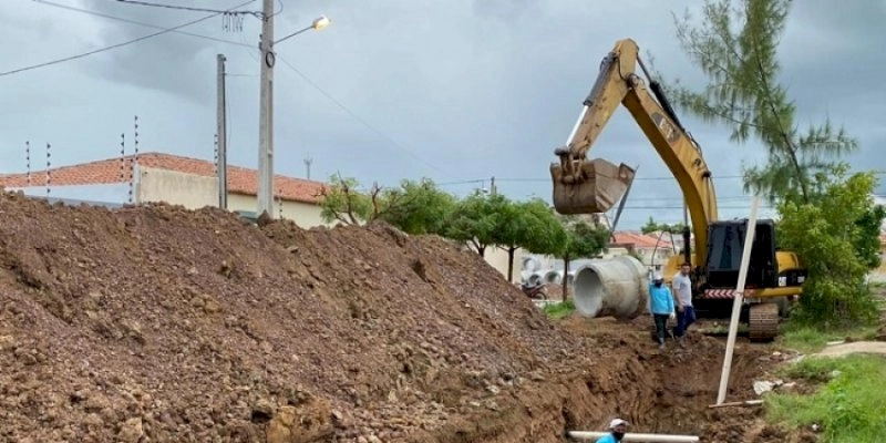 Prefeitura de Sousa investe R$ 1,6 mi em obra de saneamento para solucionar problema ocasionado pelo Canal da Bimbarra
