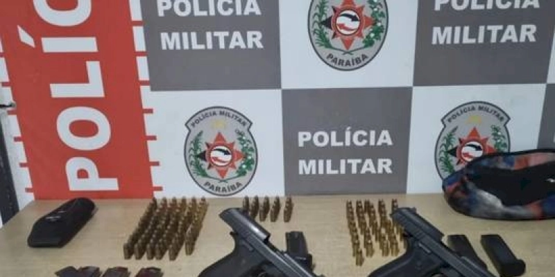 Policiais da Força Regional apreendem três armas de arma de fogo