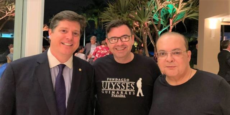 Raniery Paulino é recebido pelo governador Ibaneis Rocha, em Brasília