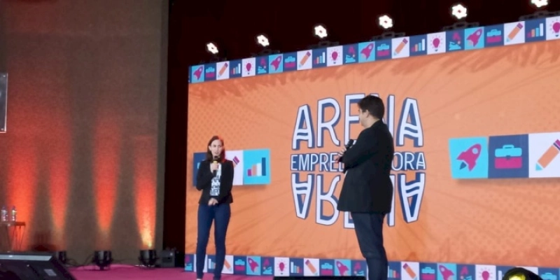 Representantes do SENAI participam de evento sobre empreendedorismo falando de inovação e educação
