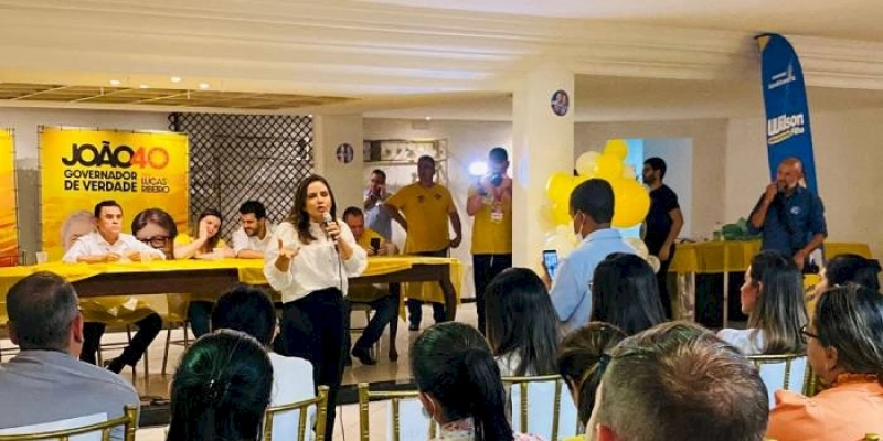Pollyanna participa de plenária com profissionais de saúde e encontro em João Pessoa