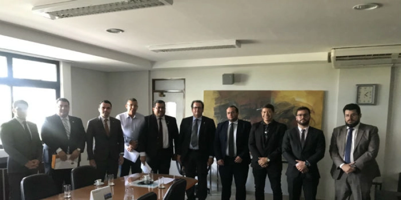 Representantes da Apam e OAB se reúnem com presidente do TCE para discutir pauta dos advogados municipalistas
