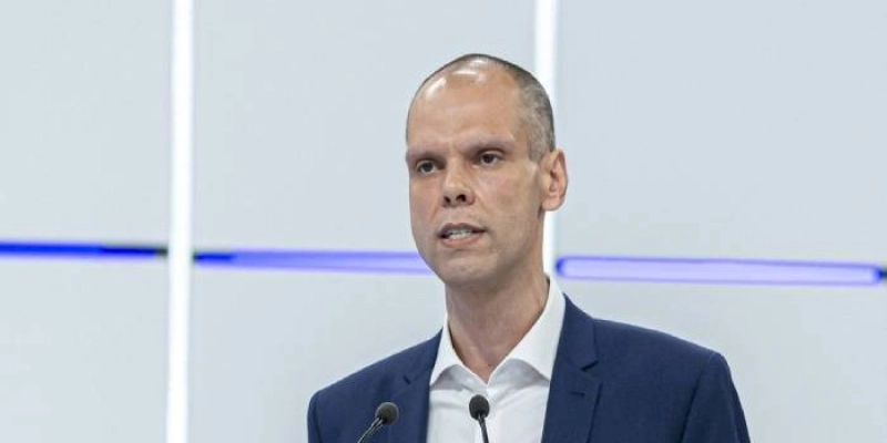Bruno Covas tem sangramento e é transferido para UTI