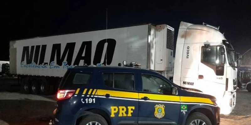 PRF recupera em Mamanguape carreta roubada na capital paraibana