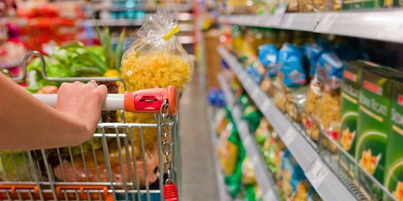 Descontrole: 79% dos brasileiros consideram que os preços dos alimentos aumentou, aponta pesquisa IPEC