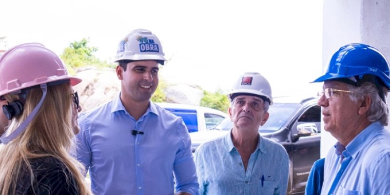 Presidente do SINDUSCON-PB, Lamartine Alves, integra comitiva do governador em Exercício Lucas Ribeiro durante visita as obras do Centro de Convenções de CG