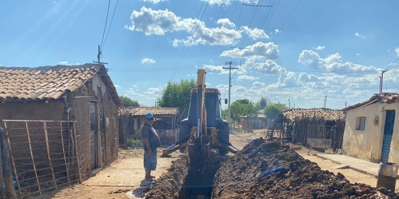 Com o objetivo de pavimentar 100% do Jardim Brasília, Tyrone inicia saneamento das últimas 5 Ruas da localidade