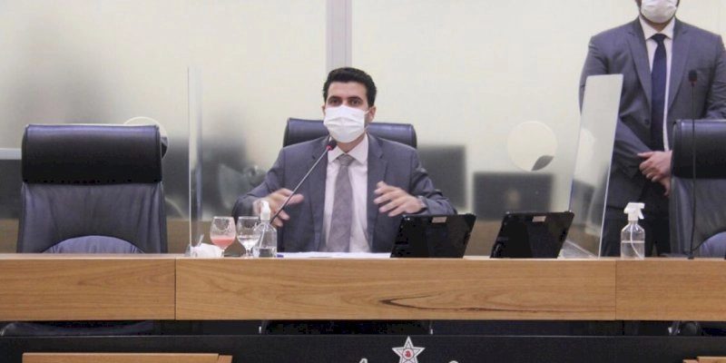 Wilson Filho preside sessão na ALPB e destaca aquisição de viaturas blindadas e novos equipamentos para a Segurança