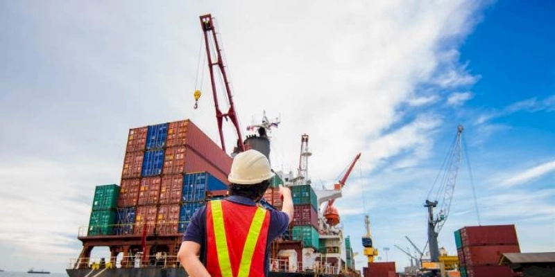 Produção de 72% das empresas ouvidas pela CNI foi afetada por greve da Receita
