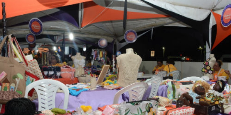 Feira das Mulheres Artesãs do Cendac gera renda e promove o artesanato da Paraíba