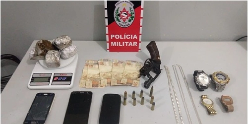 Polícia prende suspeitos de assalto, apreende arma, drogas e munições 