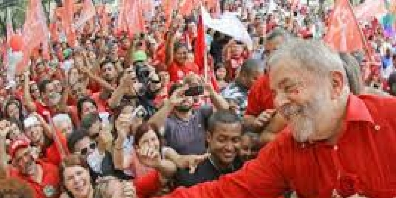 Supremo emite salvo-conduto para evitar prisão de Lula até 4 de abril