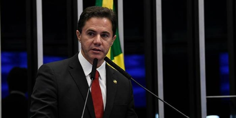 Veneziano formaliza desligamento do PSB nos diretórios Nacional e Estadual do partido 