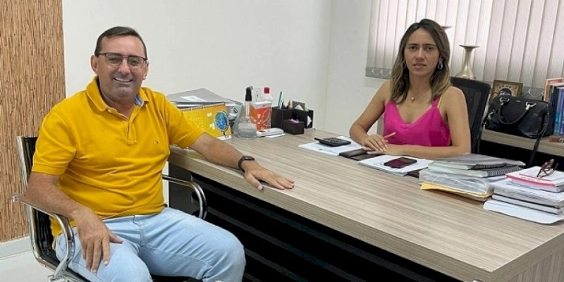 Radamés se reúne com a secretária Gilmara Formiga e discute investimentos para a Educação de Sousa