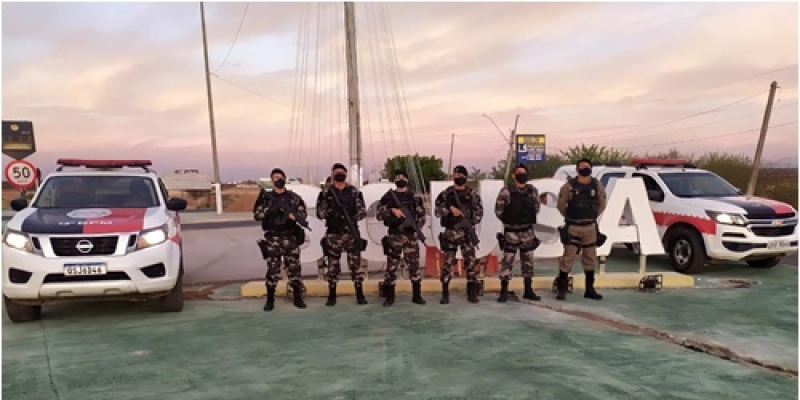 Policiais militares deflagram operação policial nesta sexta-feira (11), na área do 14º BPM 