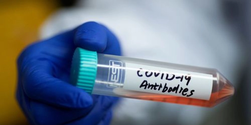 Total de mortes por covid-19 chega a 4.897 na Inglaterra