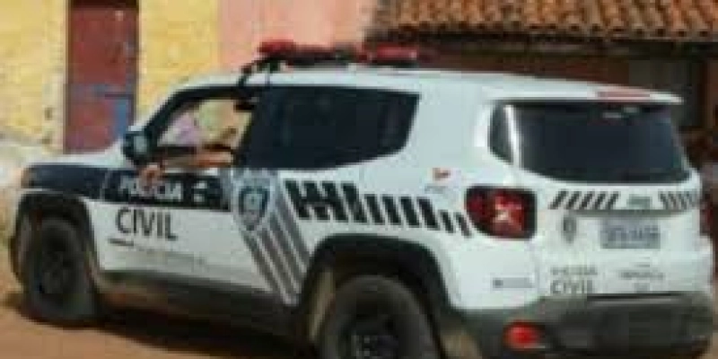 EM SOUSA - Polícia Civil estoura Boca de Fumo, apreende drogas e prende jovem