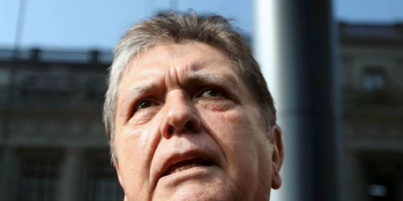 Ex-presidente do Peru tenta suicídio ao receber ordem de prisão; Veja