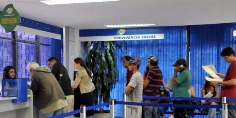 Convocados pelo INSS têm até amanhã para agendar perícia de revisão do benefício