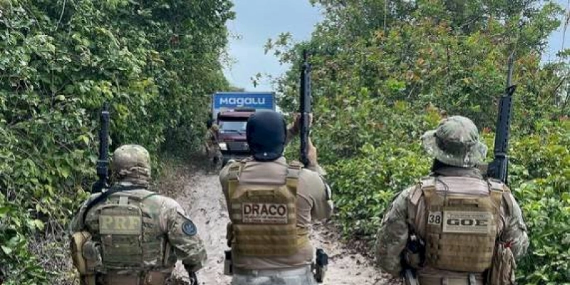 Bandidos entram em confronto com a Polícia, após tentarem roubar carga na PB; um dos suspeitos morreu