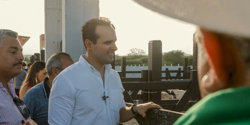 Lucas Ribeiro inspeciona obras em andamento, visita hospital e entrega investimentos em cooperativa de produtores de leite