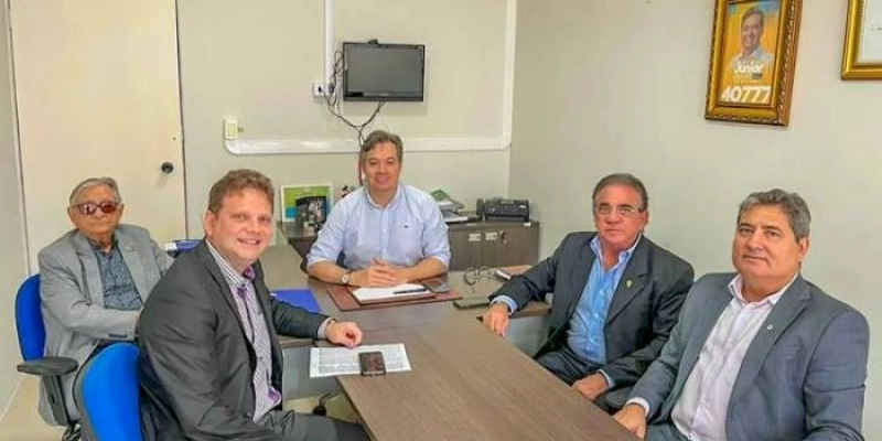 Deputado Júnior Araújo anuncia destinação de emenda parlamentar para o Laureano, após reunião