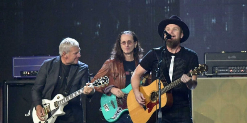 Guitarrista do Rush confirma fim da banda após 41 anos de carreira