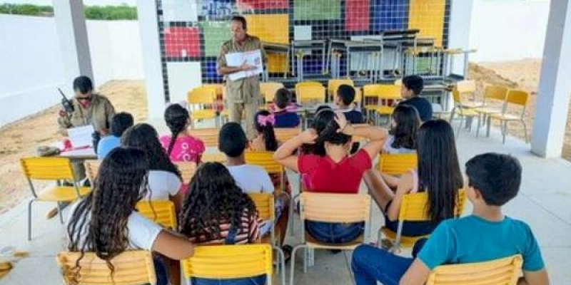 Alunos da Rede de Ensino de Aparecida iniciam as atividades socioeducativas, do Projeto Bombeiro Mirim, do Corpo de Bombeiros