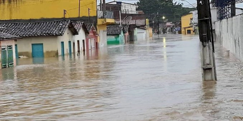 Bahia confirma mais uma morte por causa das chuvas; total chega a 21