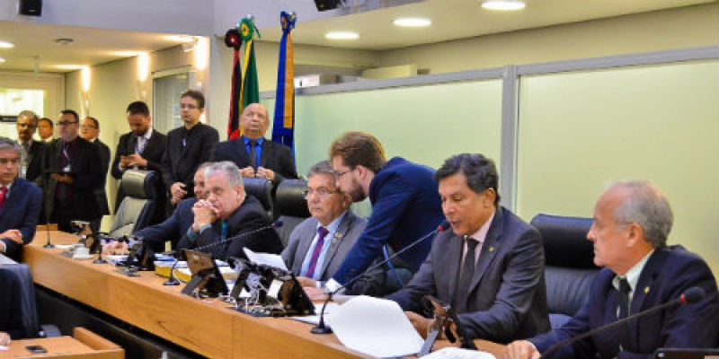 ALPB segue orientação do STF e vota pelo relaxamento da prisão da deputada Estela Bezerra