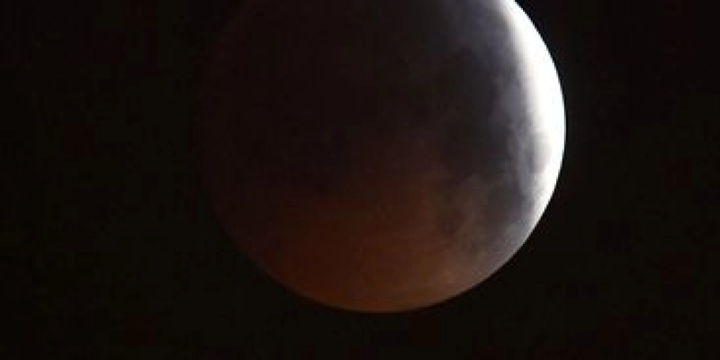 Superlua poderá ser vista hoje nas américas do Sul e Norte
