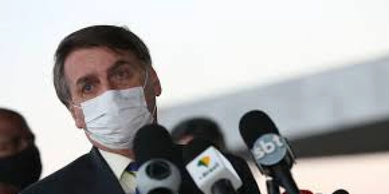 Covid-19: Bolsonaro quer cloroquina para pacientes com sintomas leves