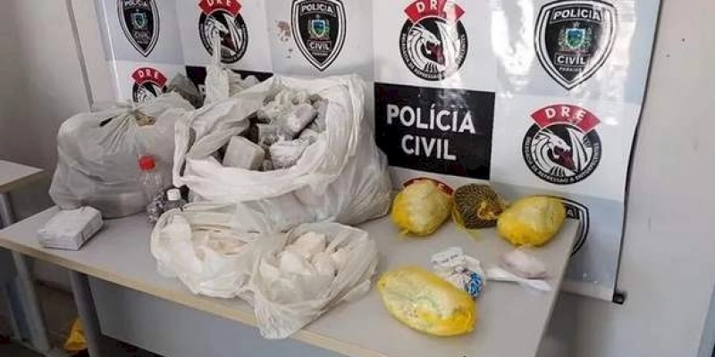 Homem é preso com drogas que seriam arremessadas para dentro de presídio, na Paraíba